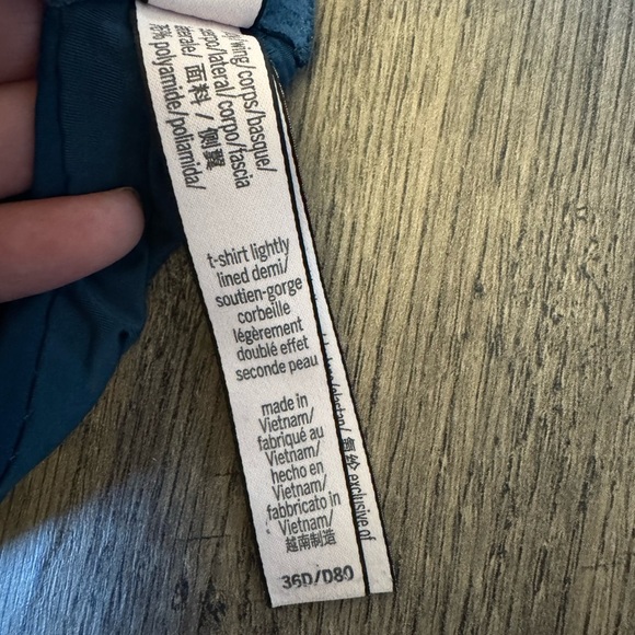 Victoria’s Secret Tee Shirt Demi Bra- 36 D - Picture 3 of 4